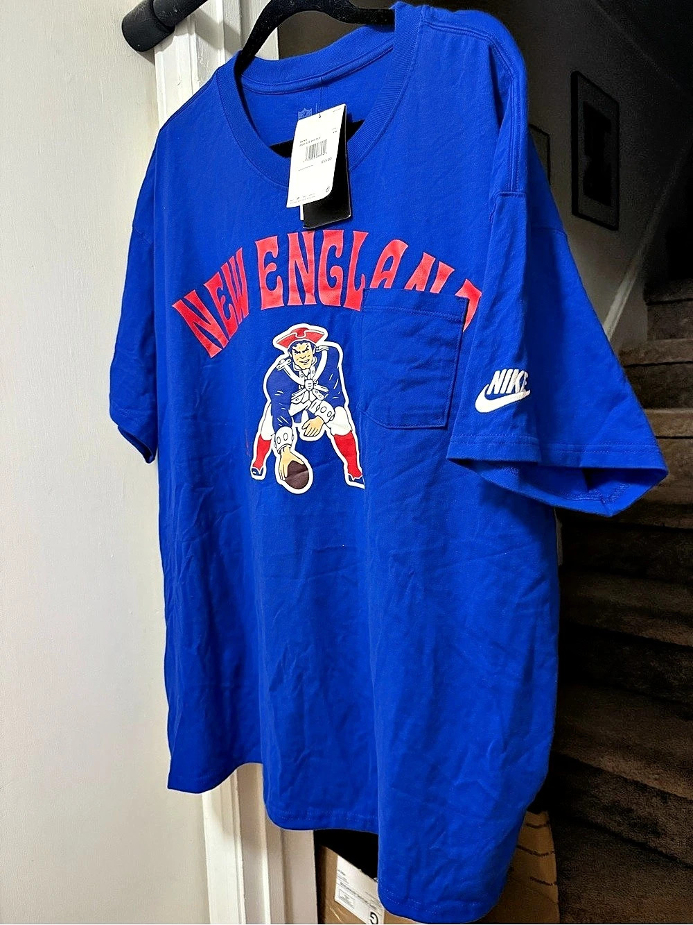 Nike New England Patriots Rewind Pocket Boxy T-Shirt Blue & Red XXL